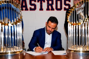 José Altuve destacó que su apego familiar a los Astros fue clave en la extensión de contrato