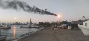 After almost a month three crude oil spills continue to pollute the Golfete de Coro in western Venezuela