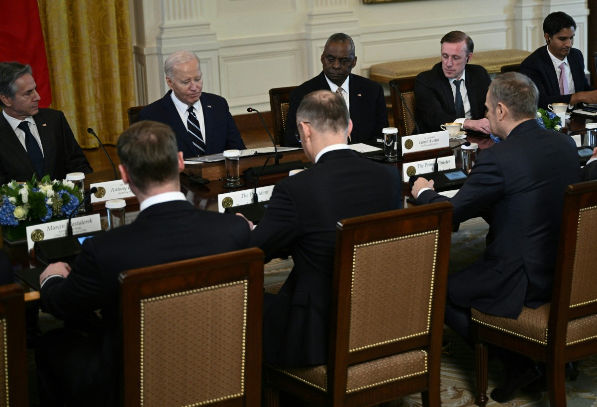 Rusia “no se detendrá en Ucrania”, advirtió Biden tras reunión con dirigentes polacos