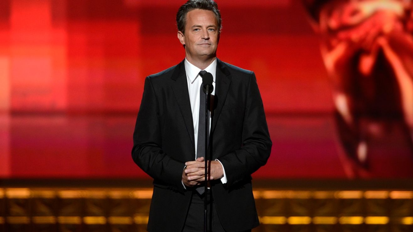 Revelan detalles del testamento de Matthew Perry y los herederos de su millonaria fortuna