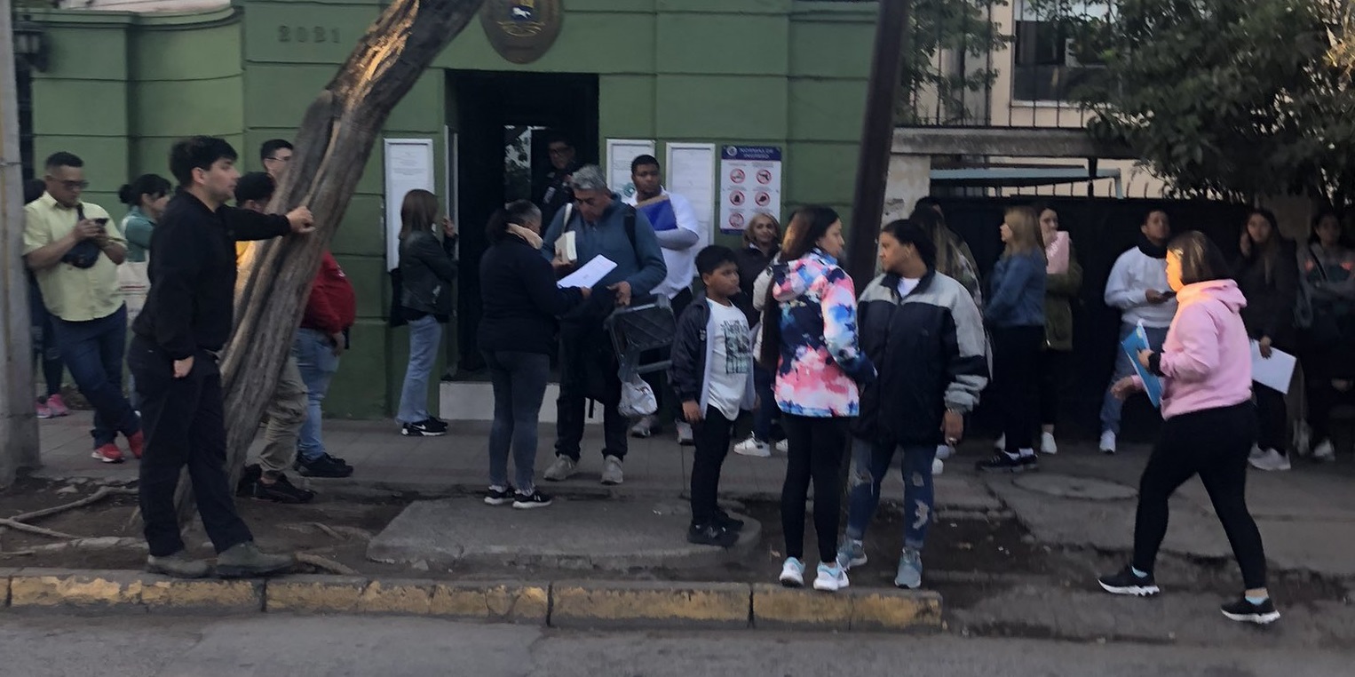 Venezolanos en Chile no se inscriben en el Registro Electoral del CNE por falta de equipos (FOTO)