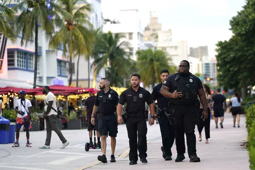 Toque de queda en Miami Beach por el spring break: horarios, área afectada y qué está prohibido