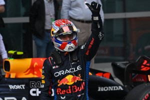 Verstappen se apodera de la “pole” en Shanghái