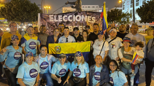 Venezolanos protestaron frente a su embajada en Lima contra los obstáculos impuestos para poder votar