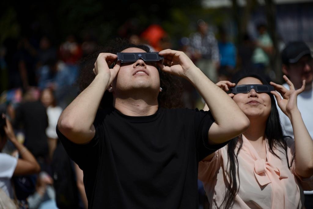 Neoyorquina recordó la horrible experiencia zombi del último eclipse solar