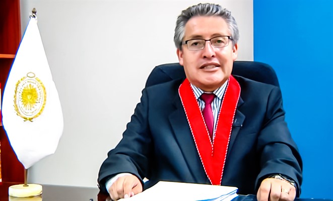 Fiscal general de Perú seguirá de forma interina en el cargo tras el cese de su antecesora
