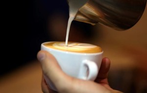 Harvard sacó a la luz un estudio que indica cuántas tazas de café hay que tomar por día