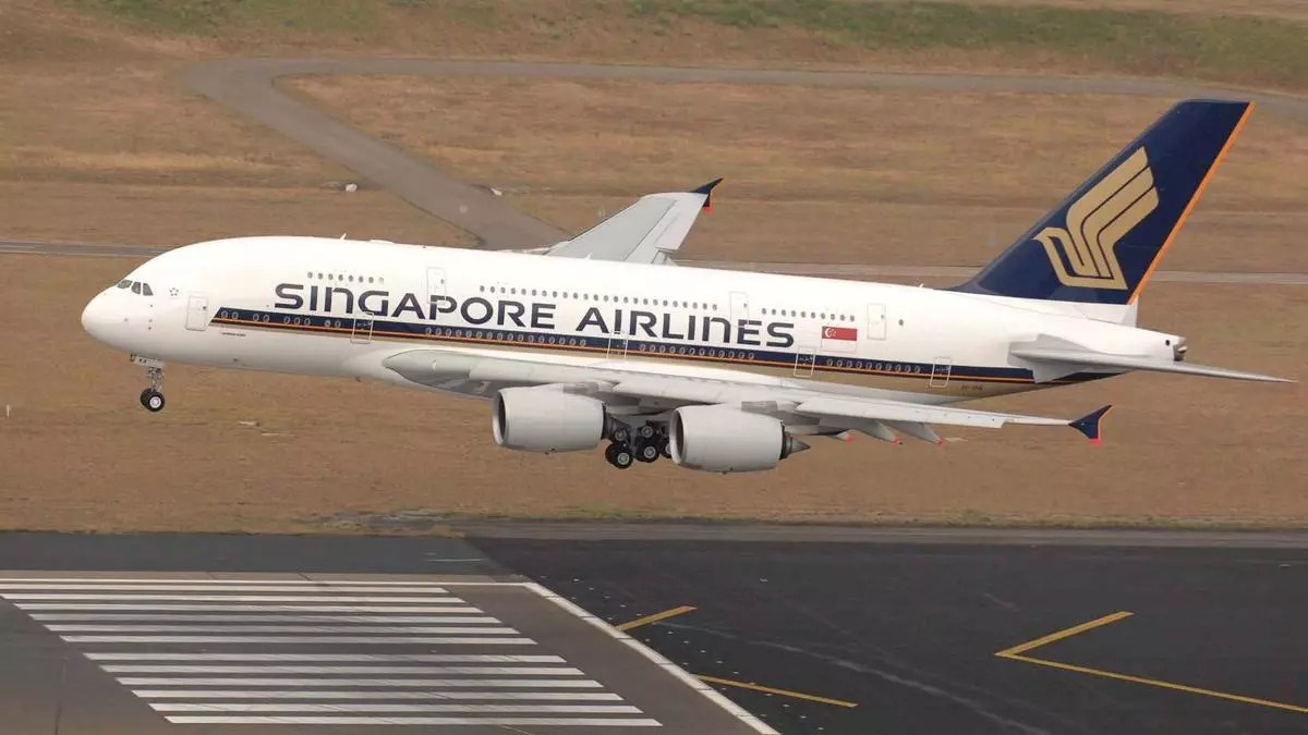 Pérdida de altitud de 54 metros causó lesiones en el avión de Singapore Airlines