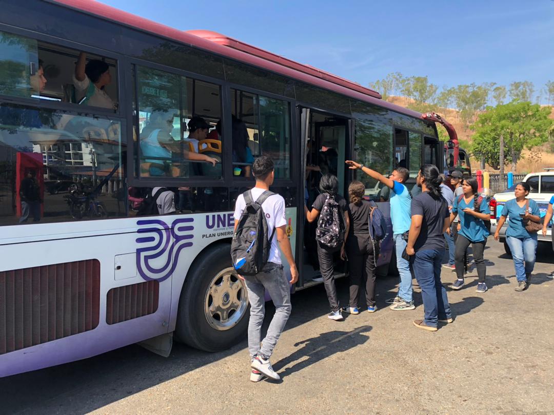 Obreros y estudiantes de la Unerg en Altagracia de Orituco son obligados a asistir a marcha chavista este #19Jun