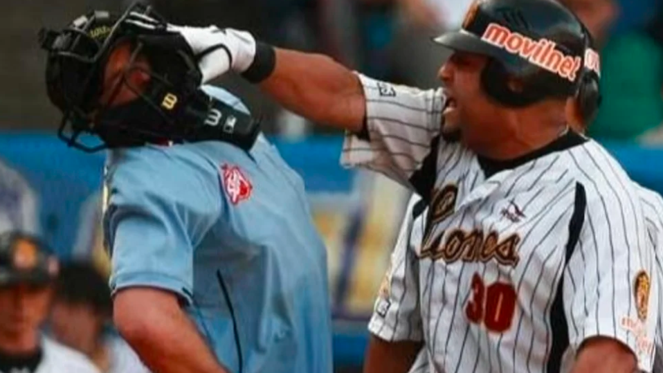 Luego de 13 años, Yorvit Torrealba explica su agresión a un umpire con Leones del Caracas